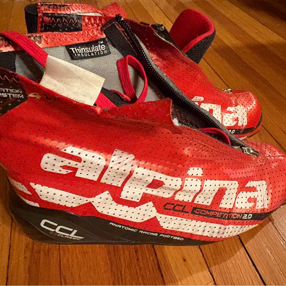 Alpina cross country classic ski boots, Sz 37